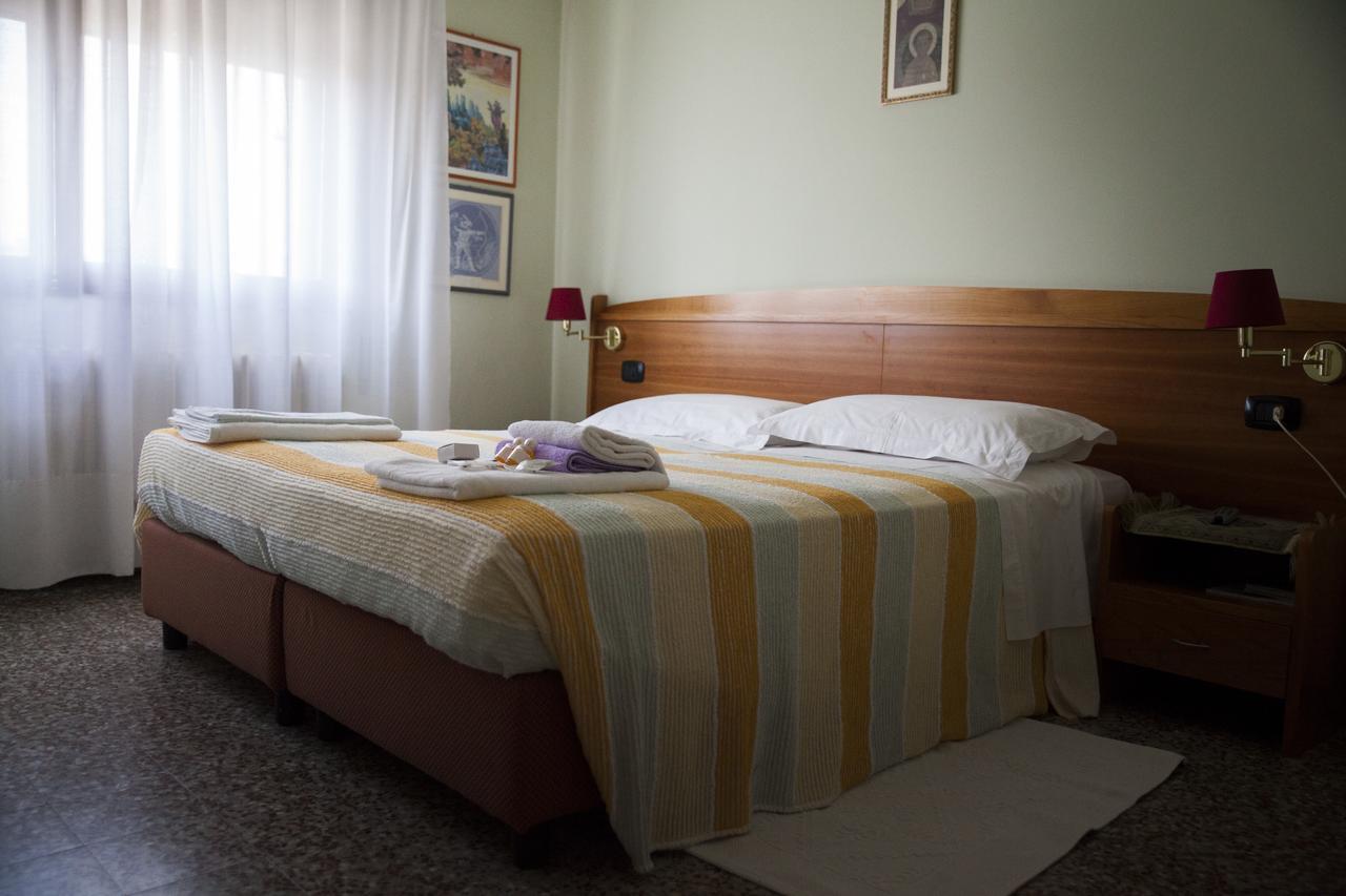 Hotel Trieste Pontelongo Экстерьер фото
